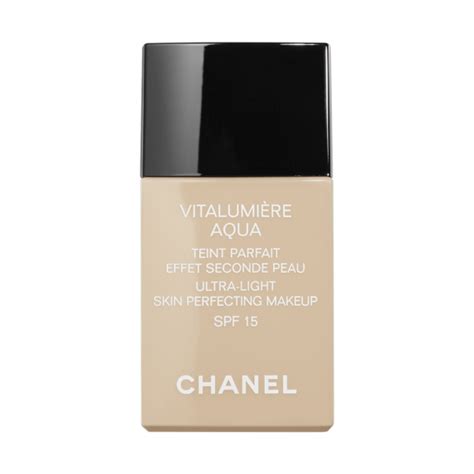 Тональный флюид Chanel Vitalumiere Aqua .